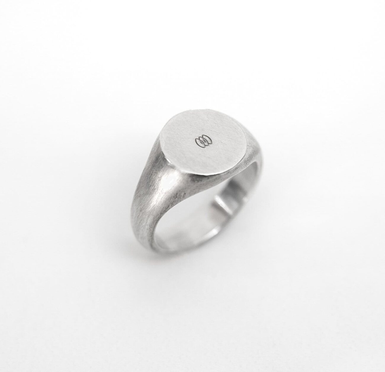 Featured image for “Basic pecsétgyűrű 02”