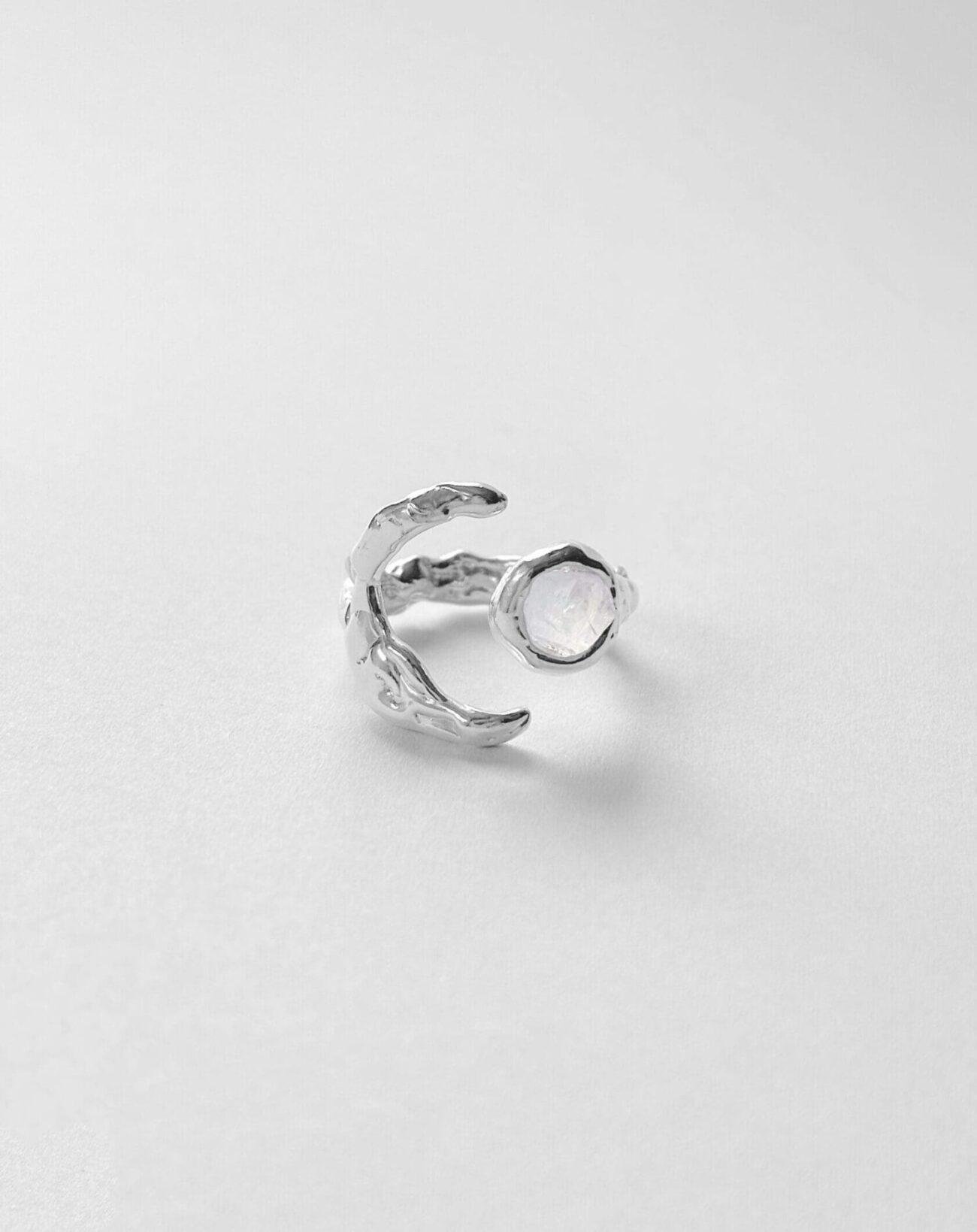 Featured image for “New moon gyűrű”