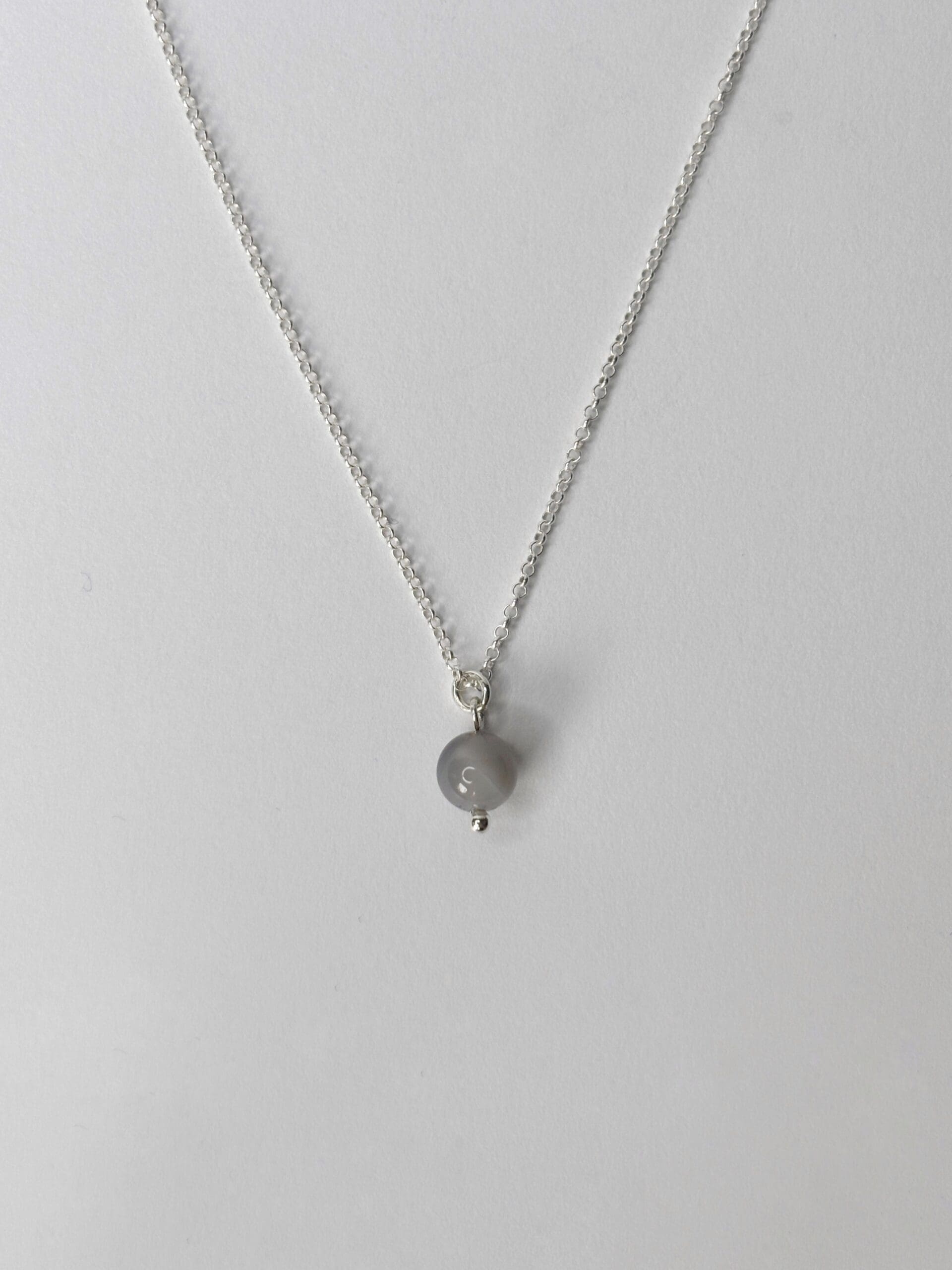 Featured image for “Achát slim nyaklánc”